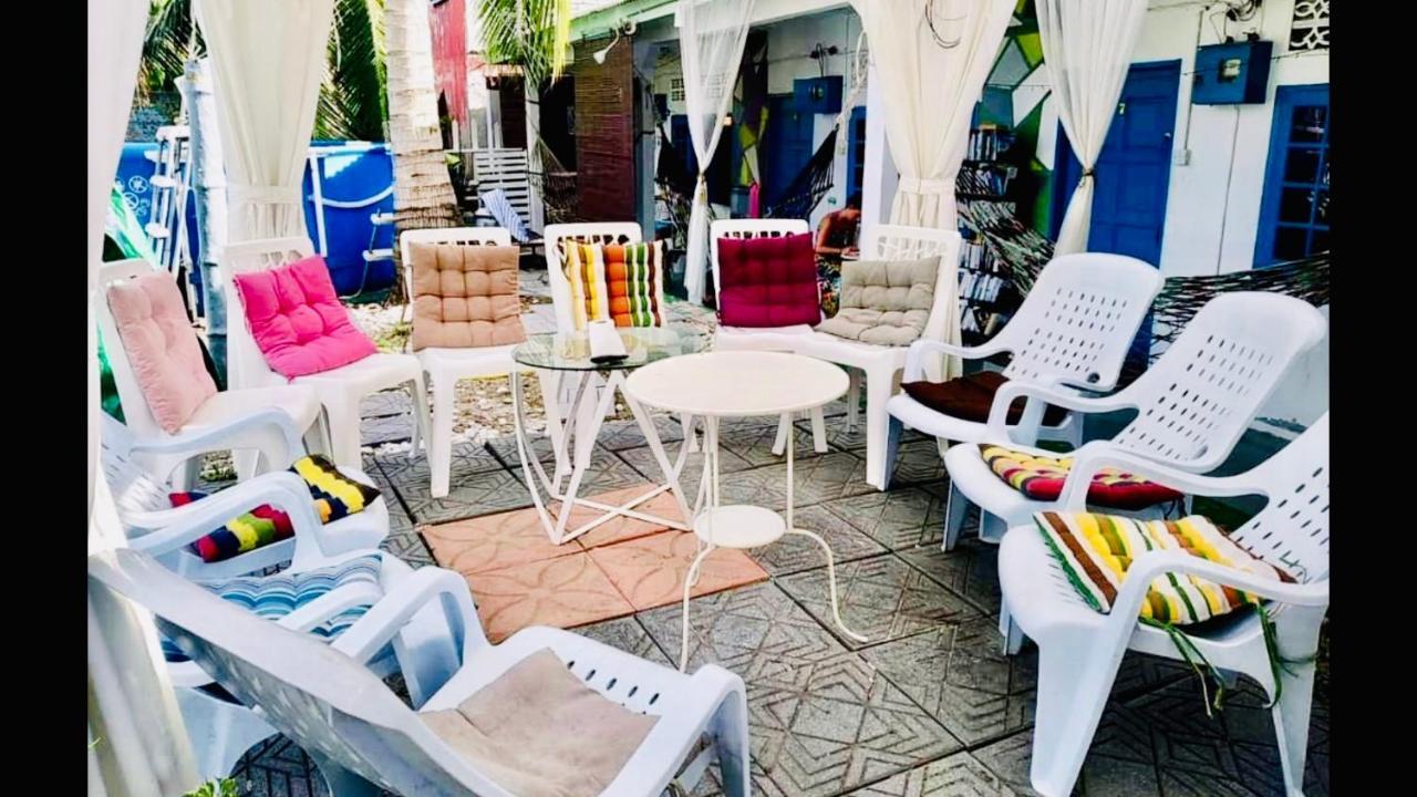 Dar Yasmine Motel Pantai Cenang  Esterno foto